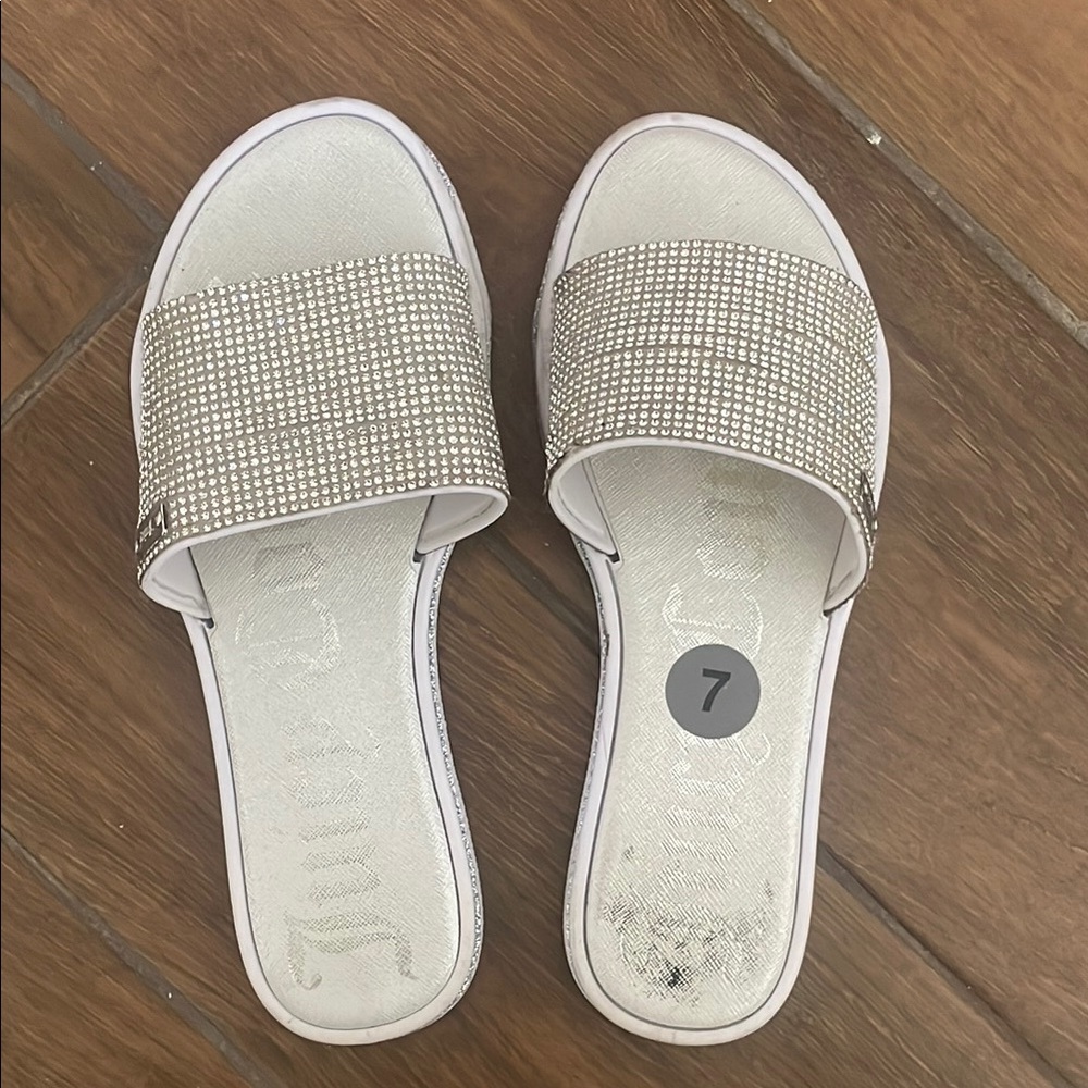 Juicy couture White and Silver Slide Sandals with Open Toe and Comfortable Sole